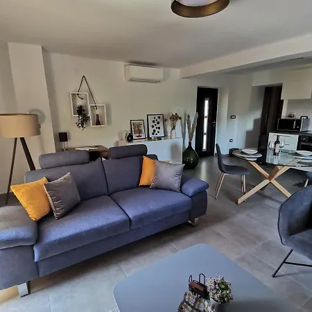 Apartament Casa Zonti *